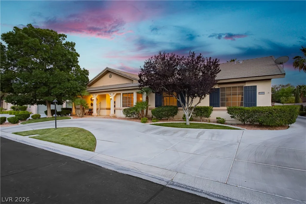 5905 Castleberry Peak, Las Vegas, NV 89131