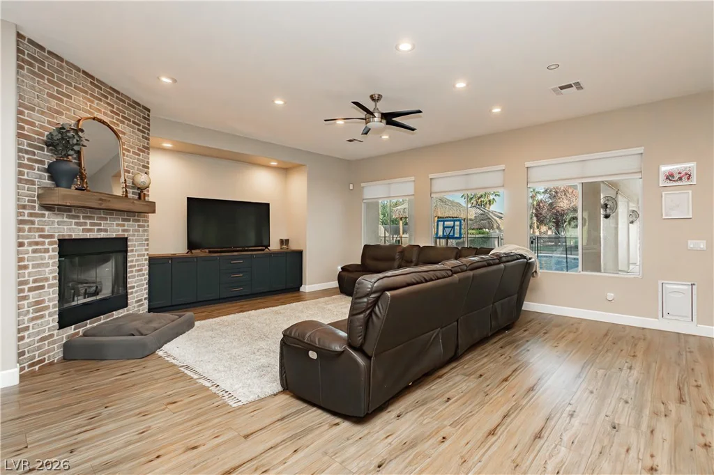 5905 Castleberry Peak, Las Vegas, NV 89131