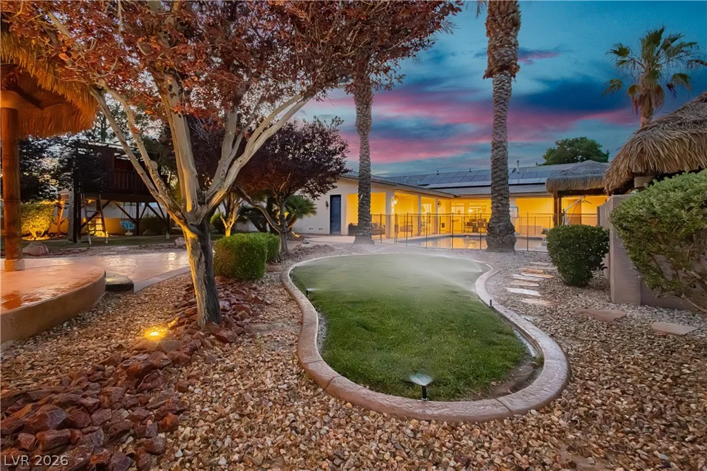 5905 Castleberry Peak, Las Vegas, NV 89131