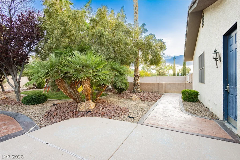 5905 Castleberry Peak, Las Vegas, NV 89131