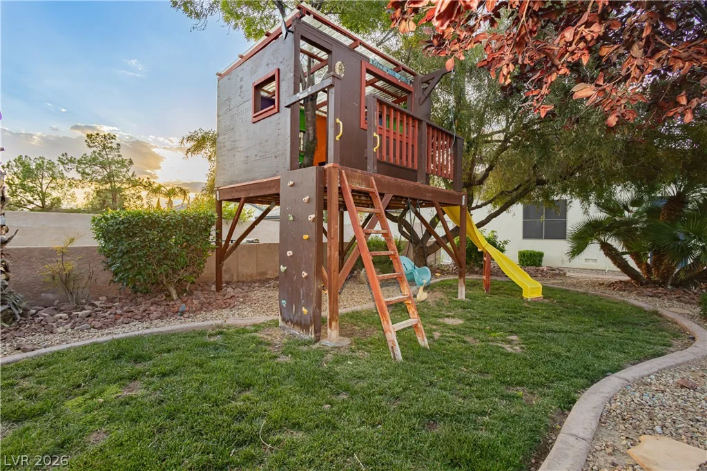 5905 Castleberry Peak, Las Vegas, NV 89131