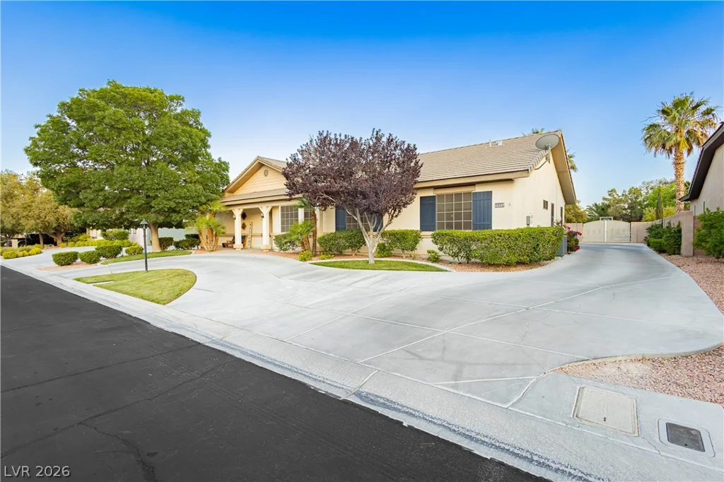 5905 Castleberry Peak, Las Vegas, NV 89131