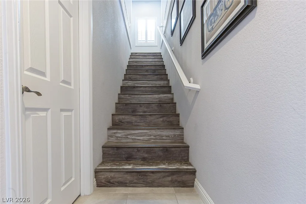 8465 Spirit Vale, Las Vegas, NV 89117