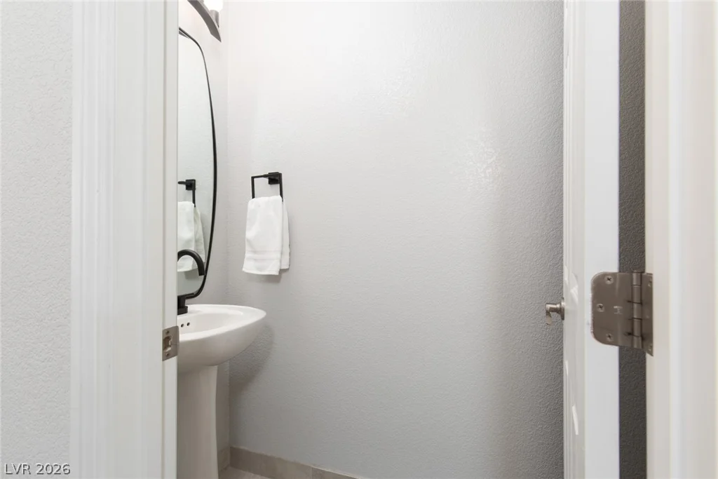 8465 Spirit Vale, Las Vegas, NV 89117
