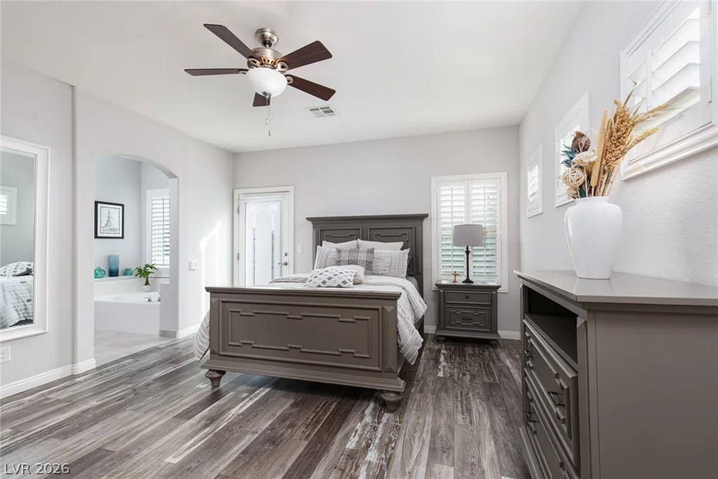8465 Spirit Vale, Las Vegas, NV 89117