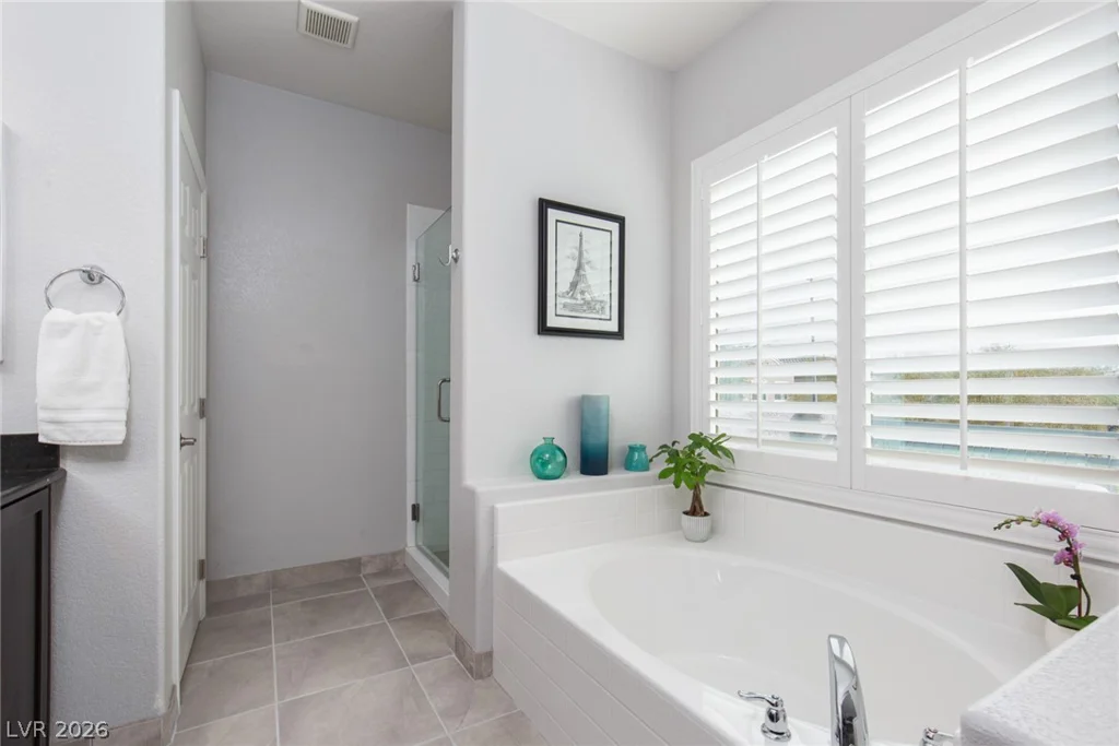 8465 Spirit Vale, Las Vegas, NV 89117