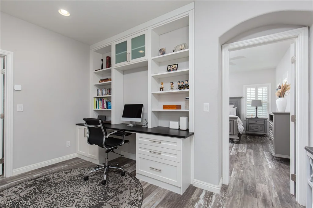 8465 Spirit Vale, Las Vegas, NV 89117