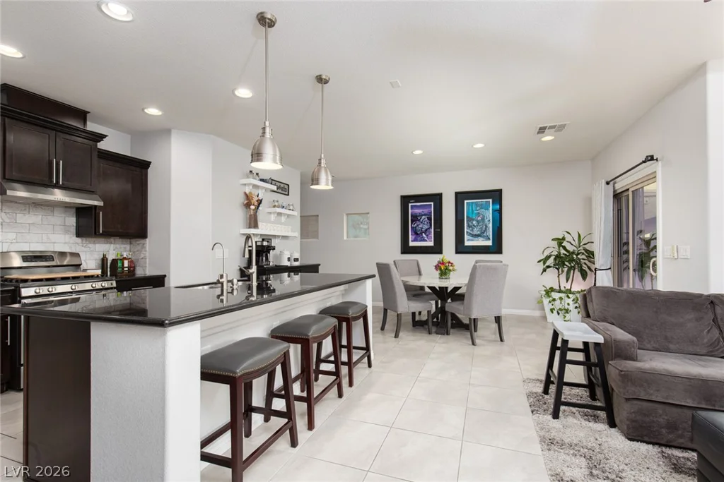 8465 Spirit Vale, Las Vegas, NV 89117