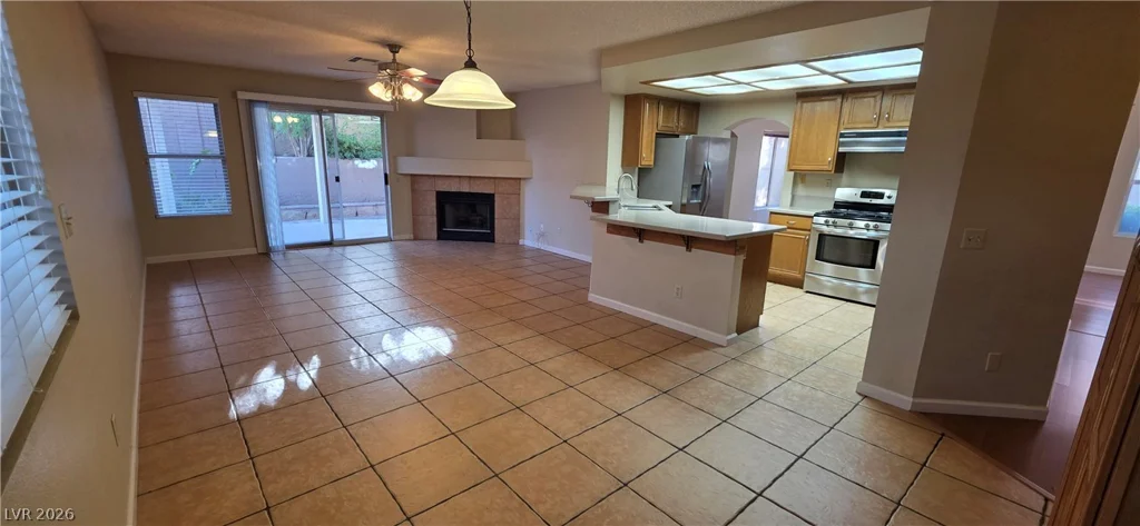 3205 Shallow Point, Las Vegas, NV 89117