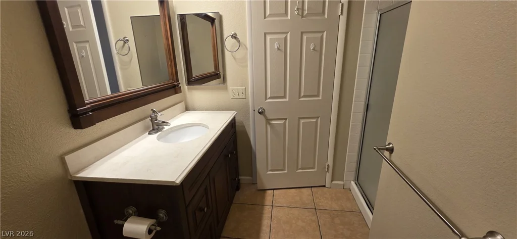 3205 Shallow Point, Las Vegas, NV 89117