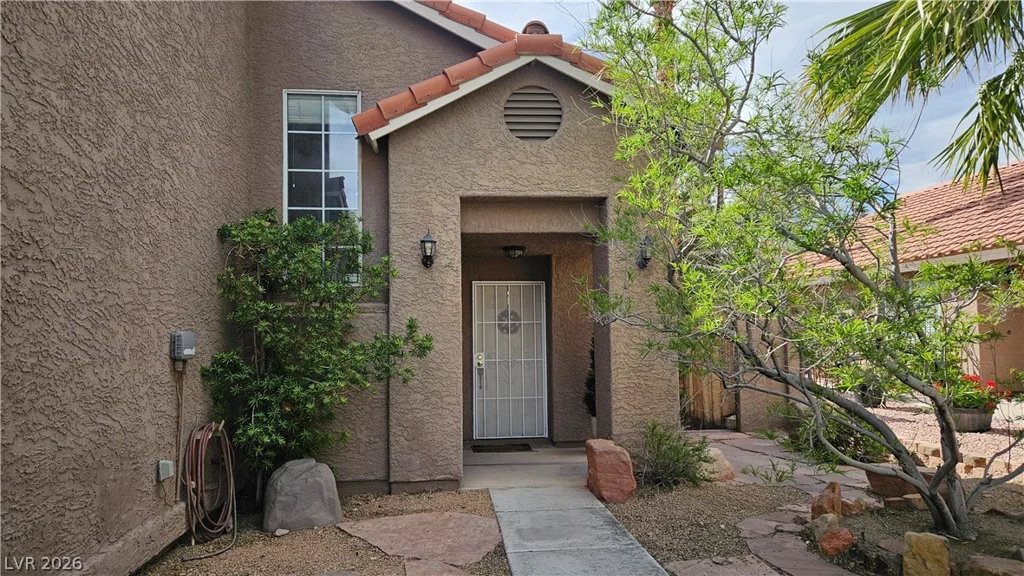 3205 Shallow Point, Las Vegas, NV 89117