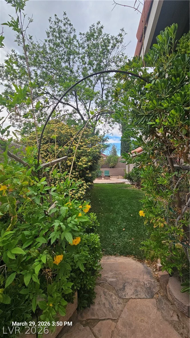 3205 Shallow Point, Las Vegas, NV 89117