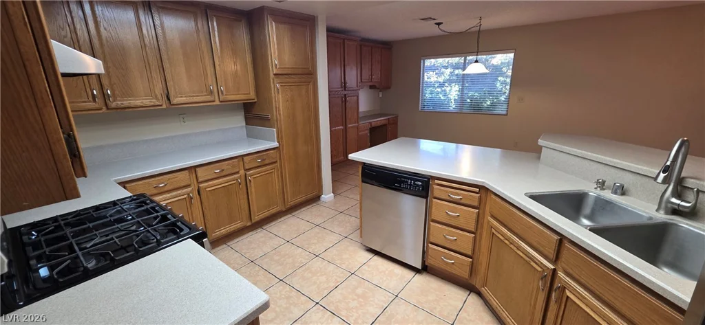 3205 Shallow Point, Las Vegas, NV 89117