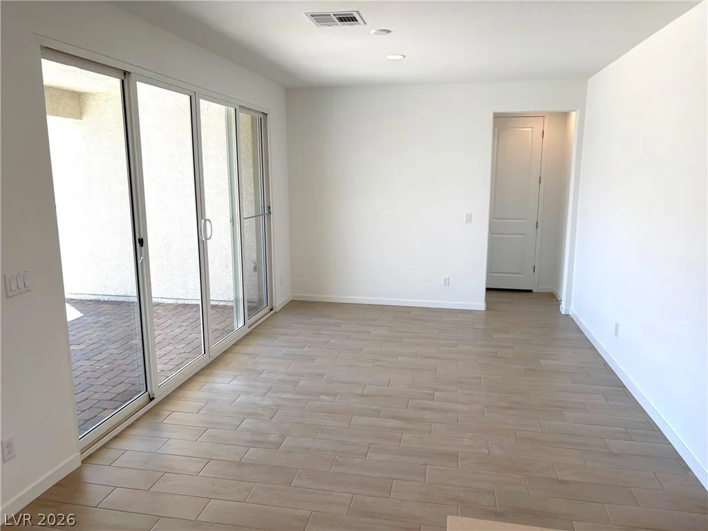 5678 Victoria Falls, Pahrump, NV 89061