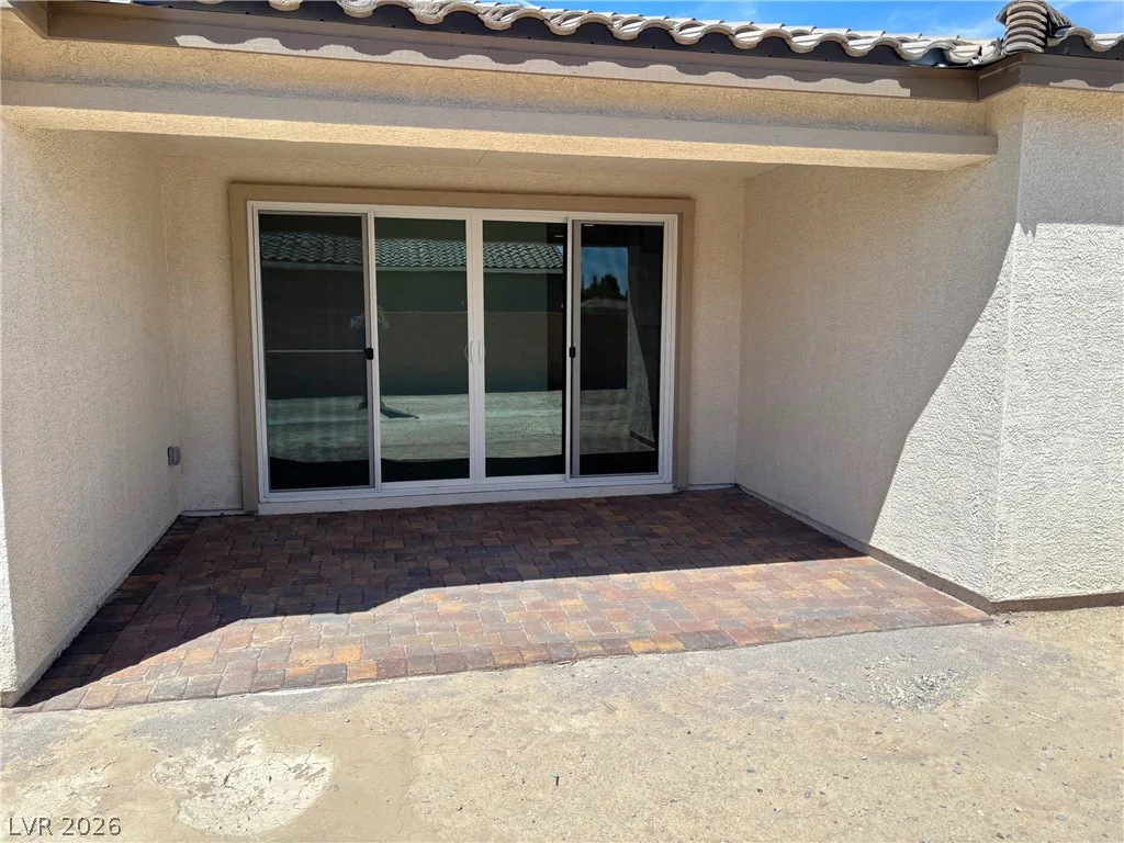 5678 Victoria Falls, Pahrump, NV 89061
