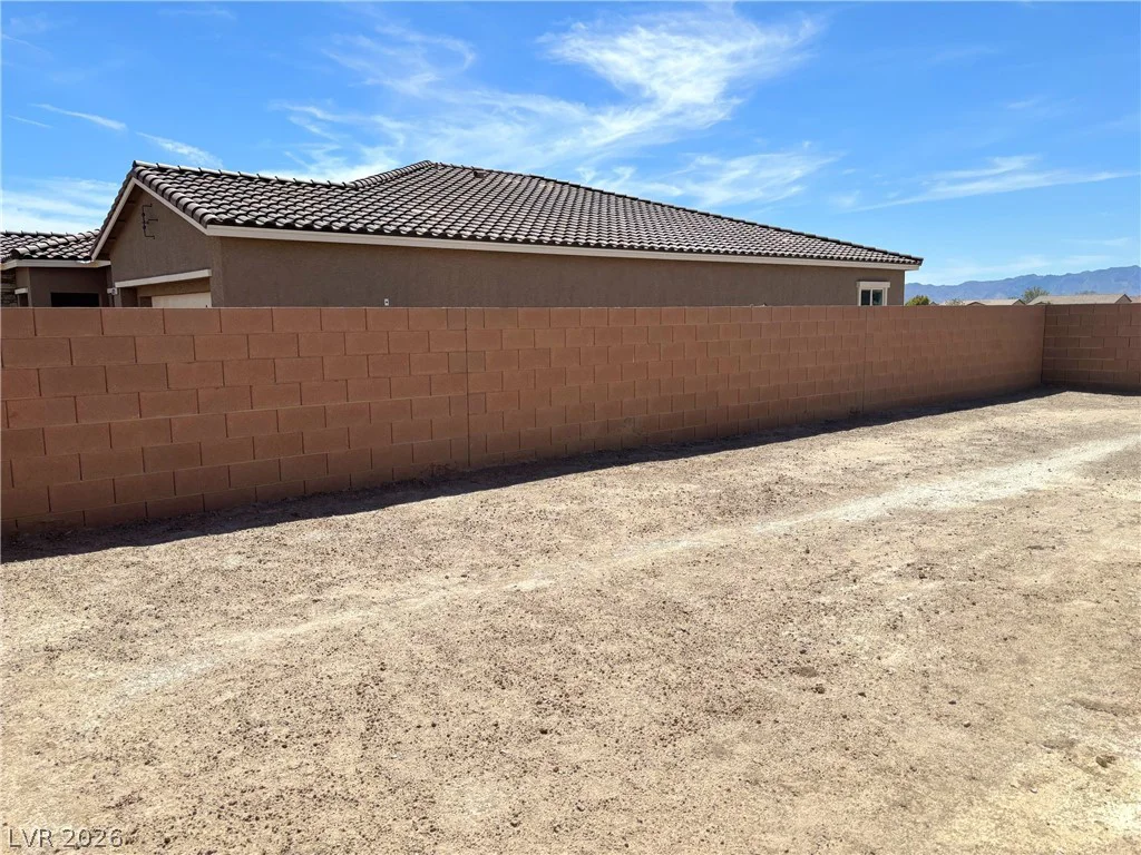 5678 Victoria Falls, Pahrump, NV 89061