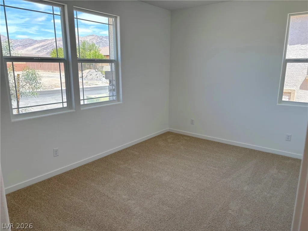 5678 Victoria Falls, Pahrump, NV 89061
