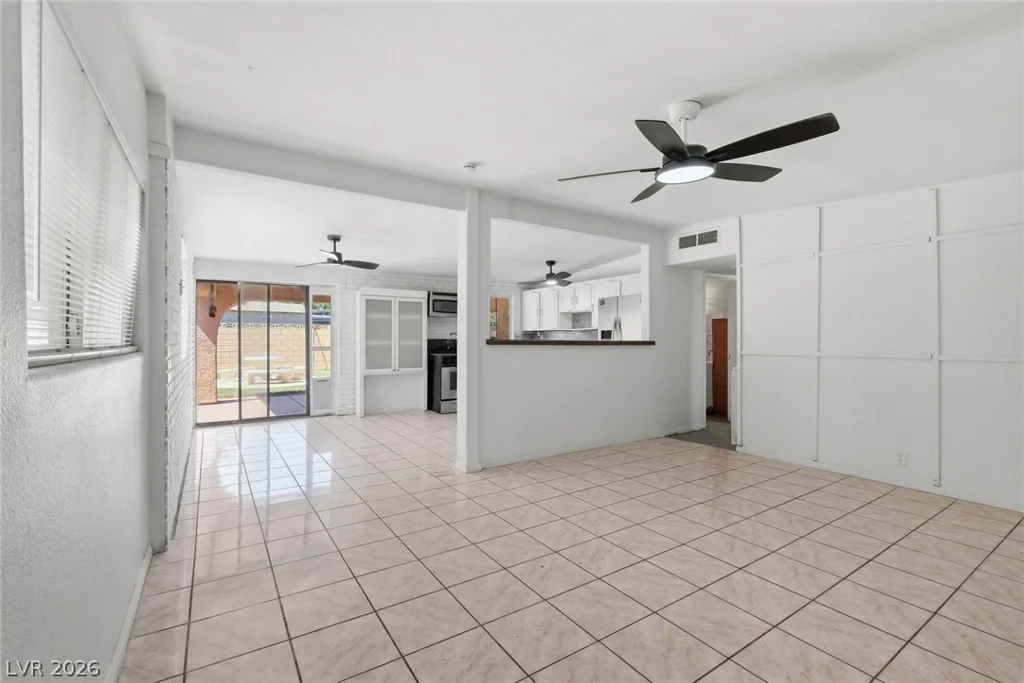 3220 Reynolds, North Las Vegas, NV 89030