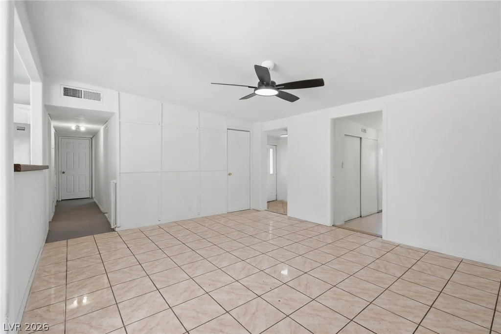 3220 Reynolds, North Las Vegas, NV 89030