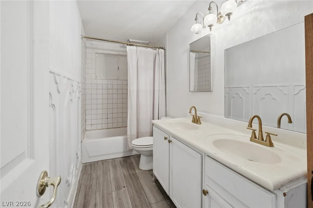 3220 Reynolds, North Las Vegas, NV 89030