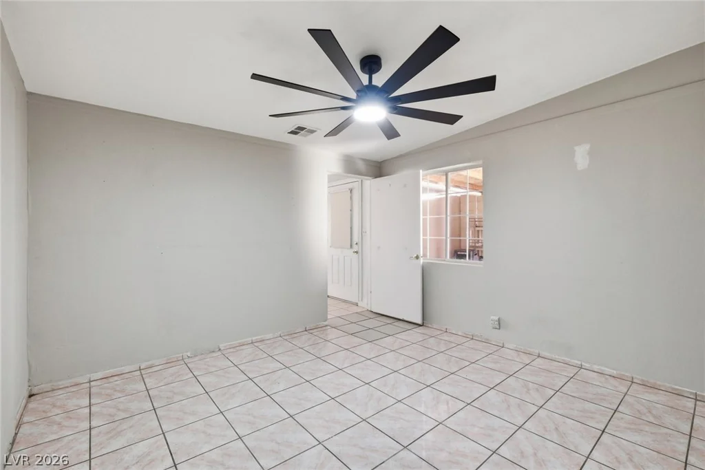 3220 Reynolds, North Las Vegas, NV 89030