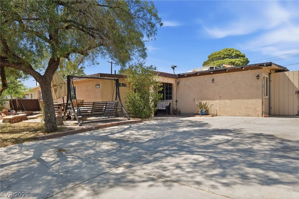 3220 Reynolds, North Las Vegas, NV 89030