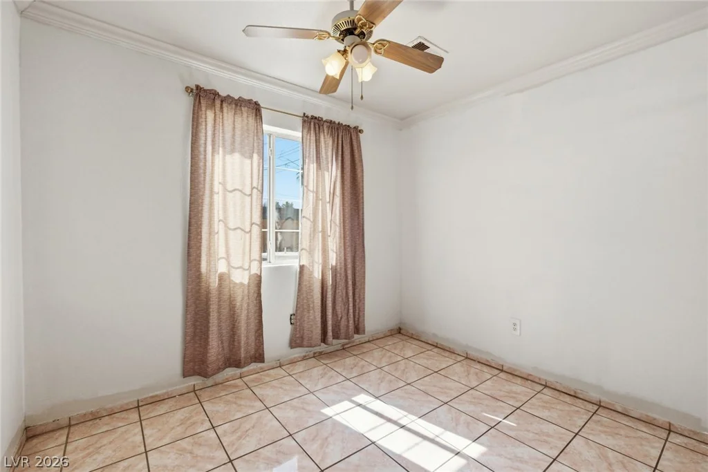 3220 Reynolds, North Las Vegas, NV 89030