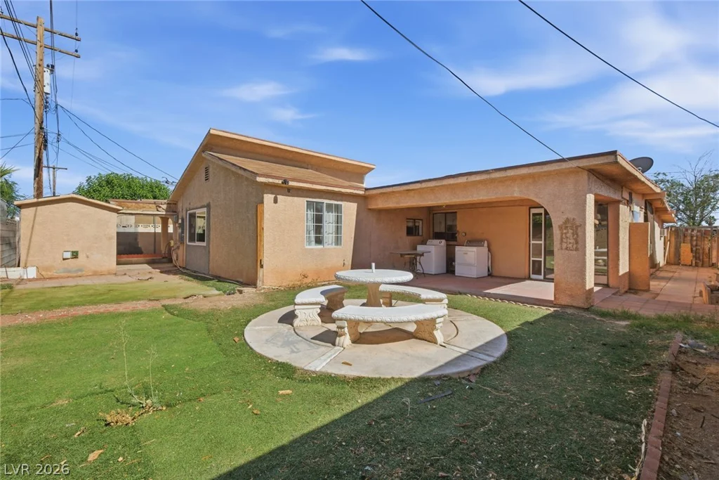 3220 Reynolds, North Las Vegas, NV 89030