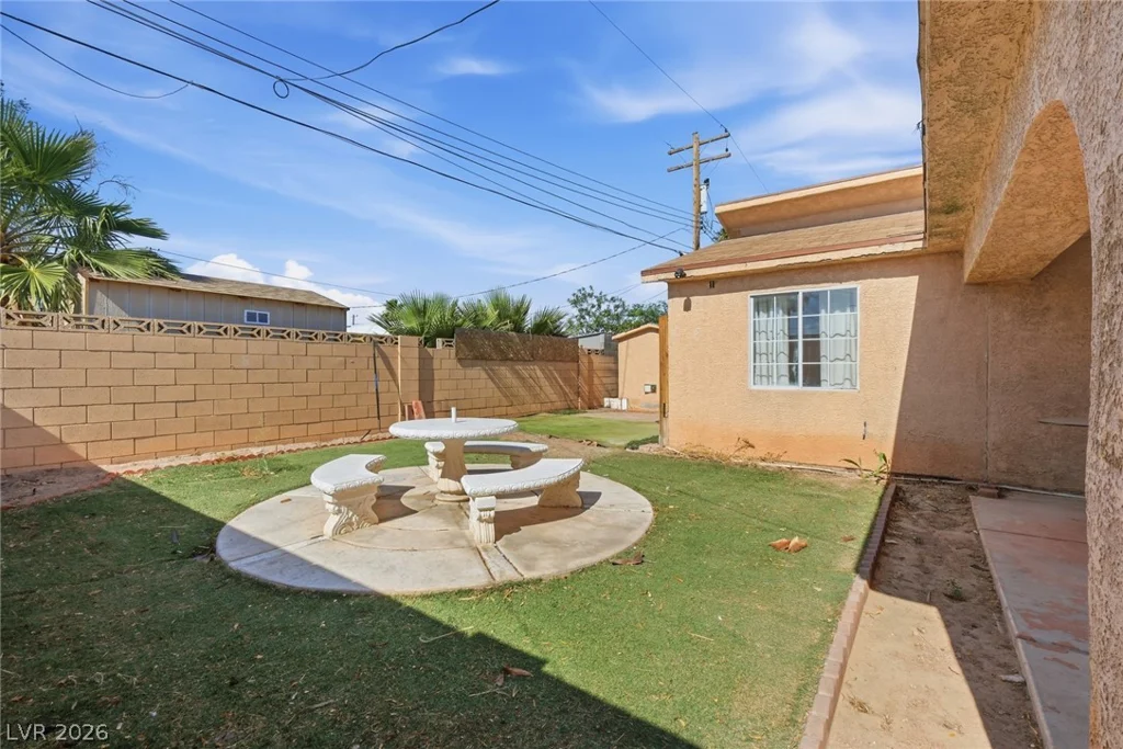 3220 Reynolds, North Las Vegas, NV 89030