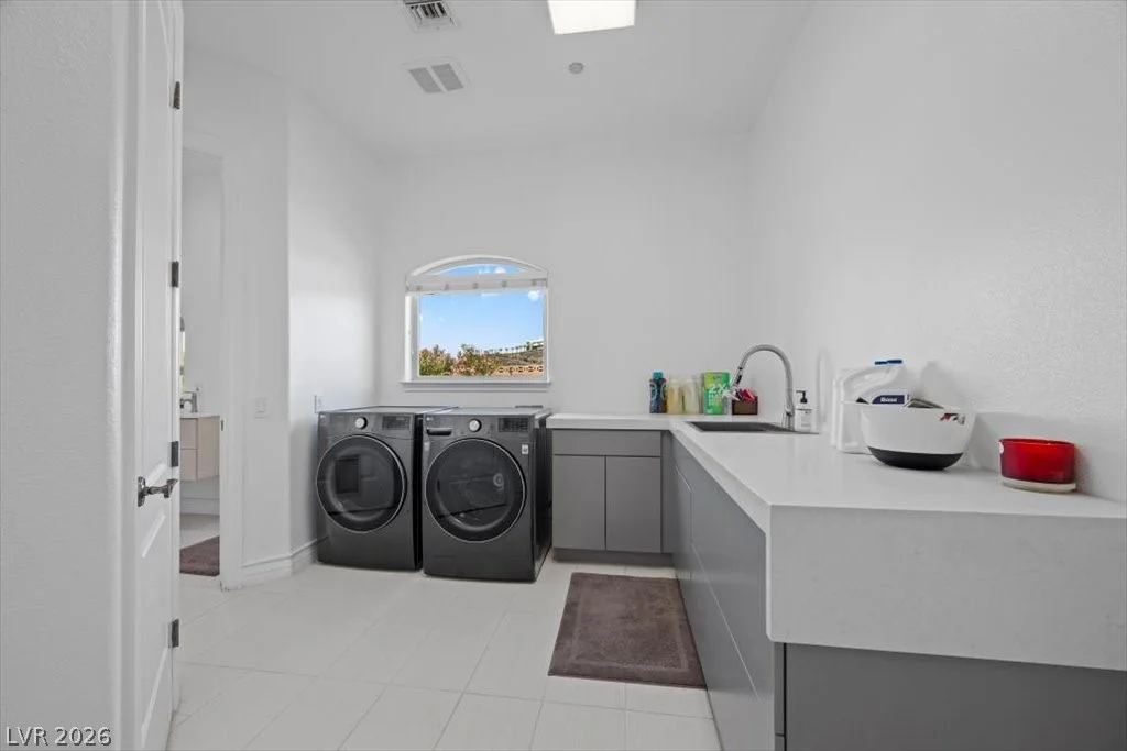 775 Clove, Henderson, NV 89012
