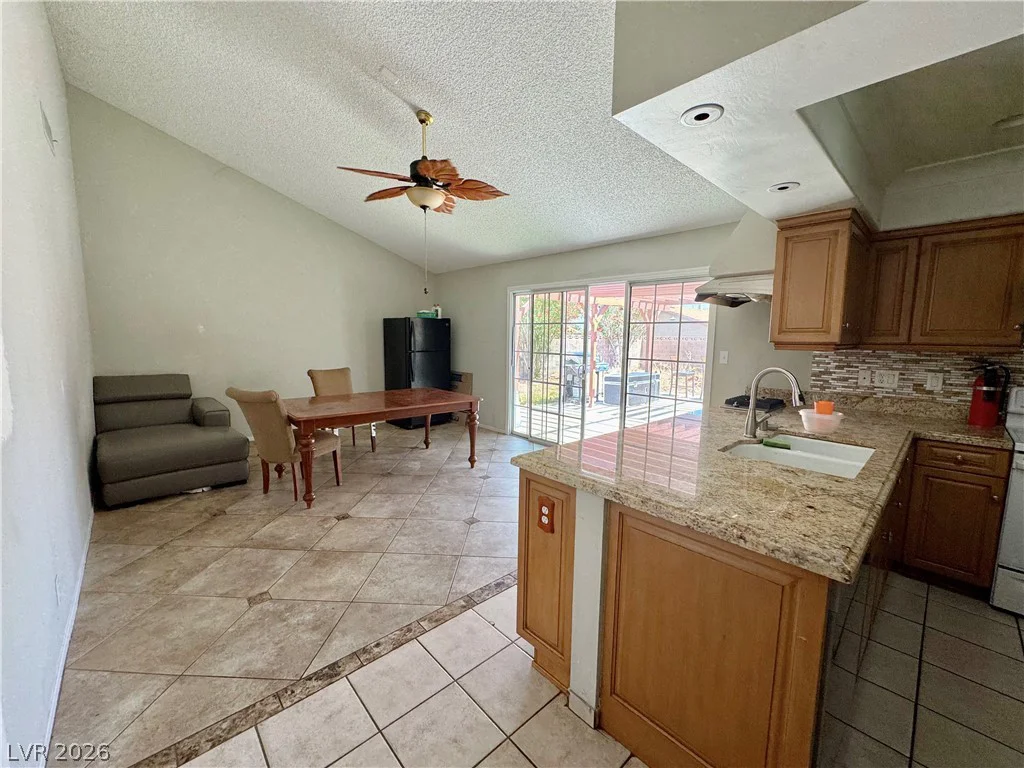 4064 Spitze, Las Vegas, NV 89103