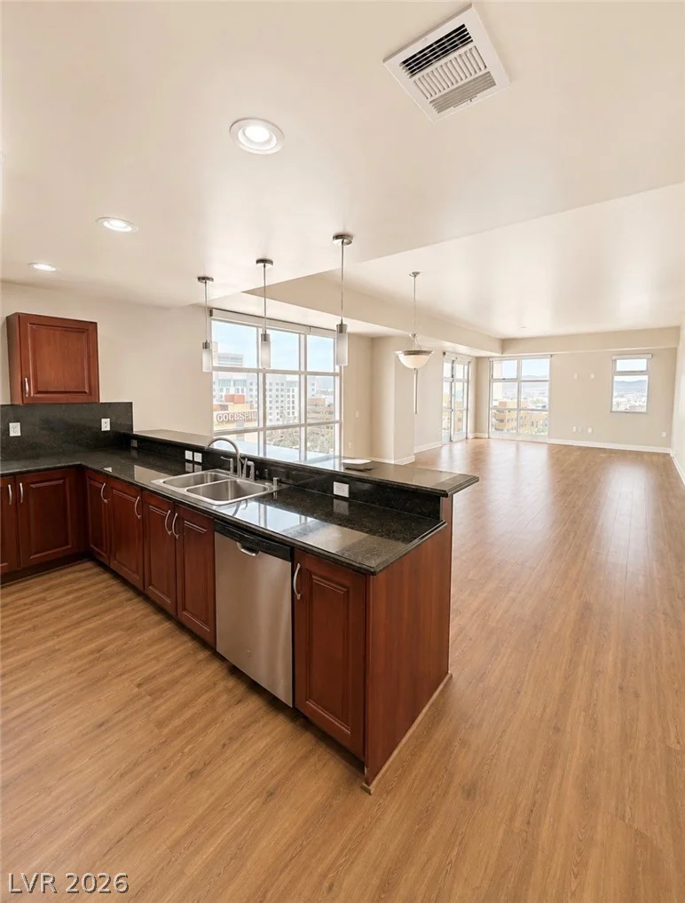 150 Las Vegas, Las Vegas, NV 89101