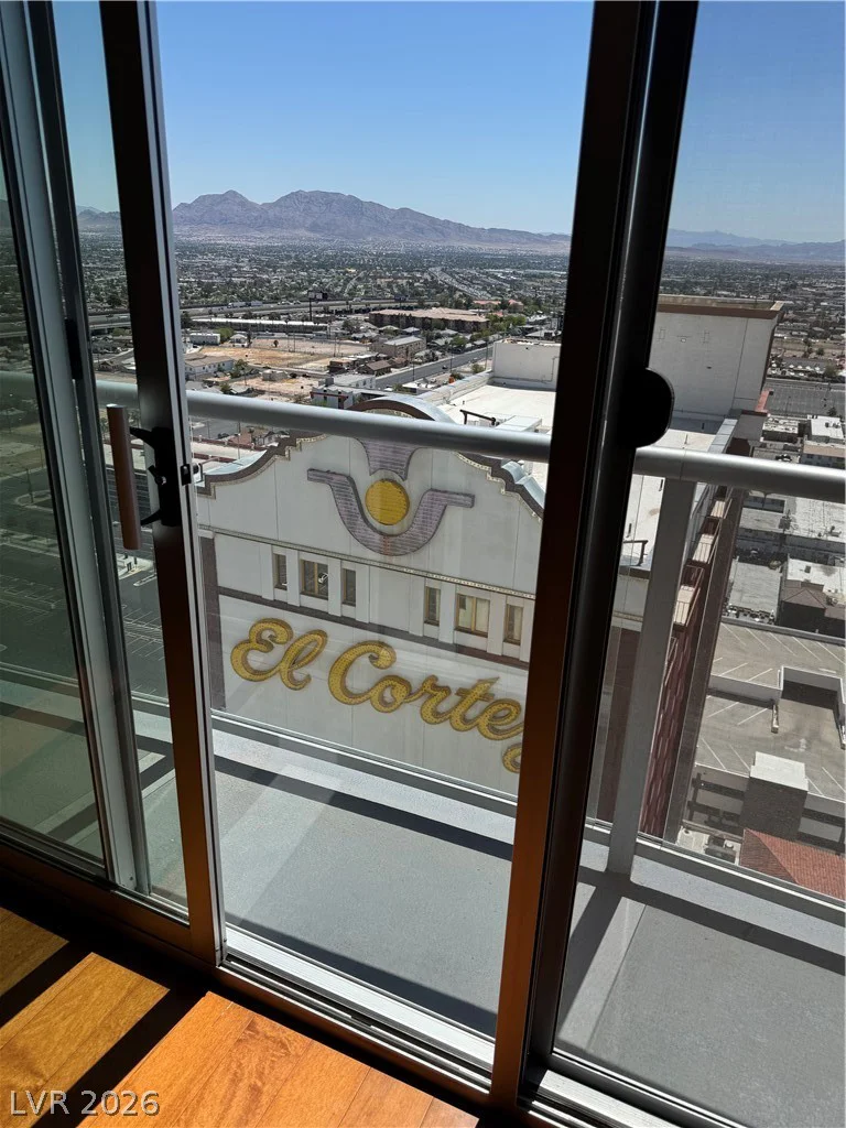 150 Las Vegas, Las Vegas, NV 89101