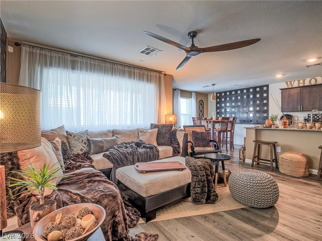 7002 Midnight Bronze, North Las Vegas, NV 89086