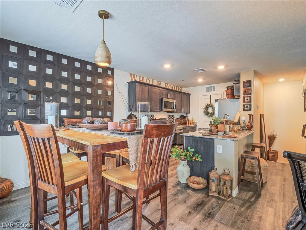 7002 Midnight Bronze, North Las Vegas, NV 89086