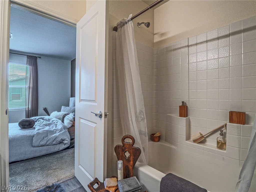 7002 Midnight Bronze, North Las Vegas, NV 89086