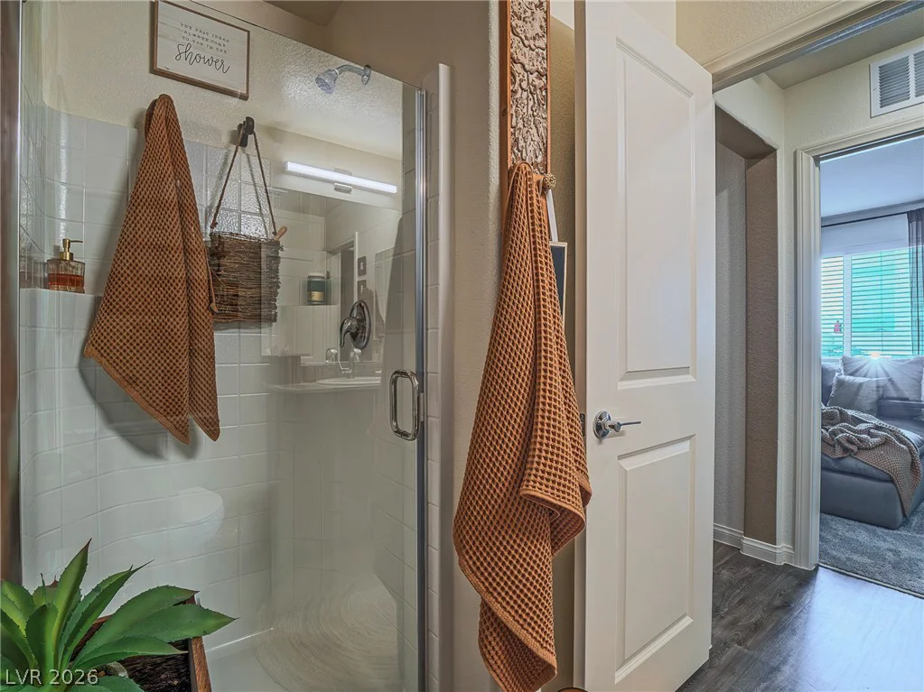7002 Midnight Bronze, North Las Vegas, NV 89086