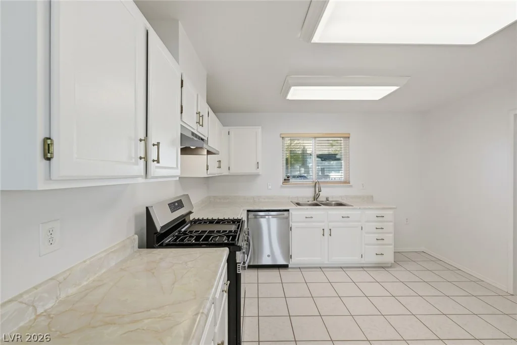1859 Priscilla, Las Vegas, NV 89156