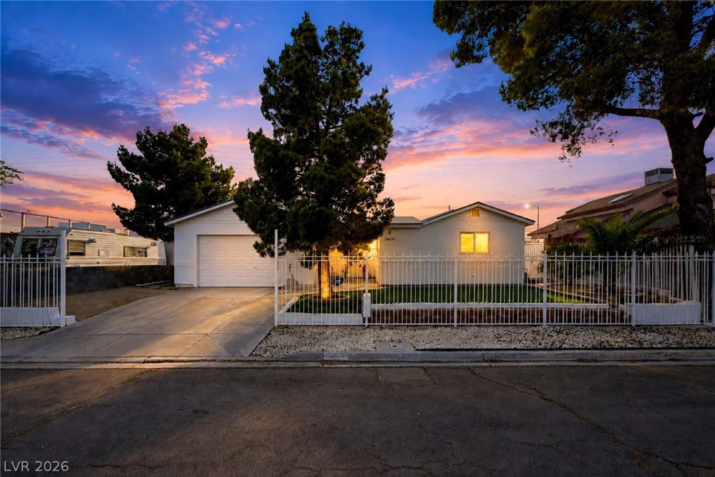 1859 Priscilla, Las Vegas, NV 89156