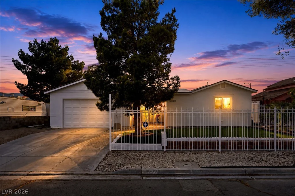 1859 Priscilla, Las Vegas, NV 89156