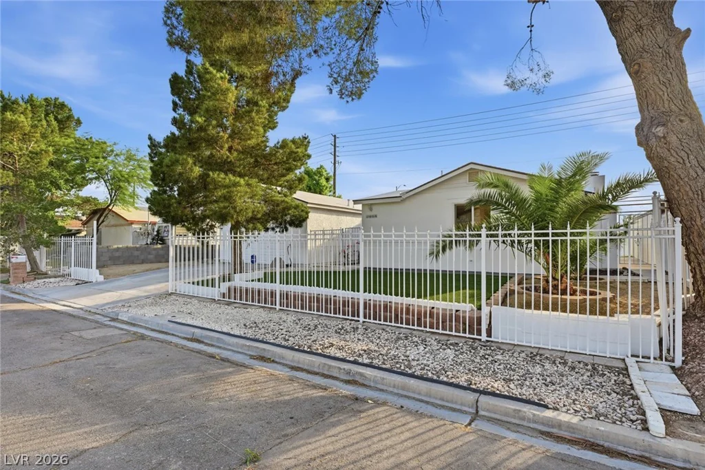 1859 Priscilla, Las Vegas, NV 89156