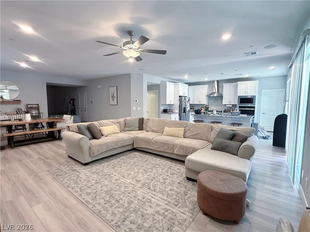 1921 Lewis Bay, North Las Vegas, NV 89084