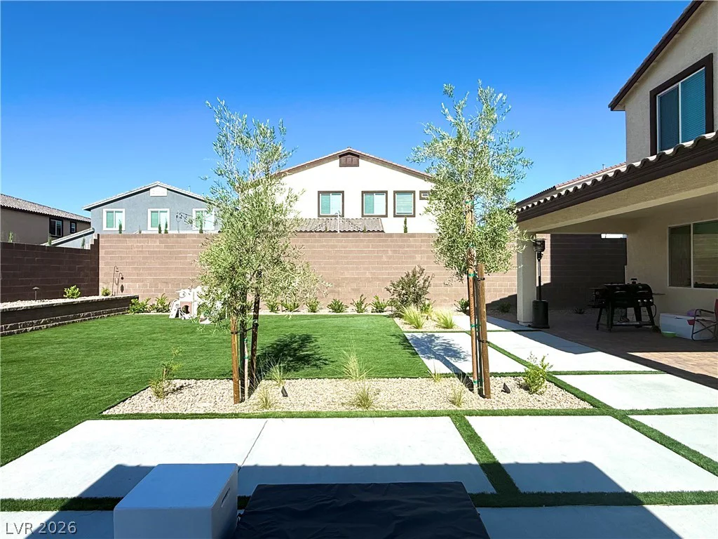 1921 Lewis Bay, North Las Vegas, NV 89084