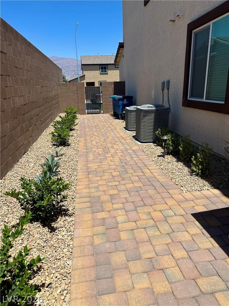 1921 Lewis Bay, North Las Vegas, NV 89084