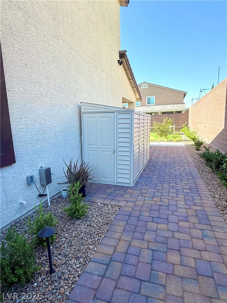 1921 Lewis Bay, North Las Vegas, NV 89084