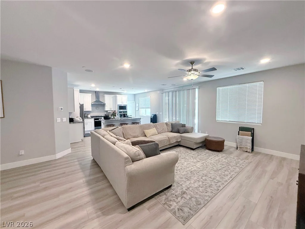 1921 Lewis Bay, North Las Vegas, NV 89084