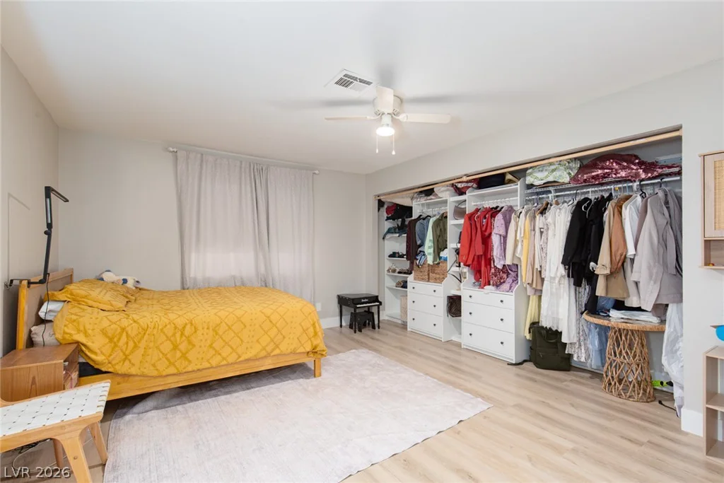 8804 River Pines, Las Vegas, NV 89117