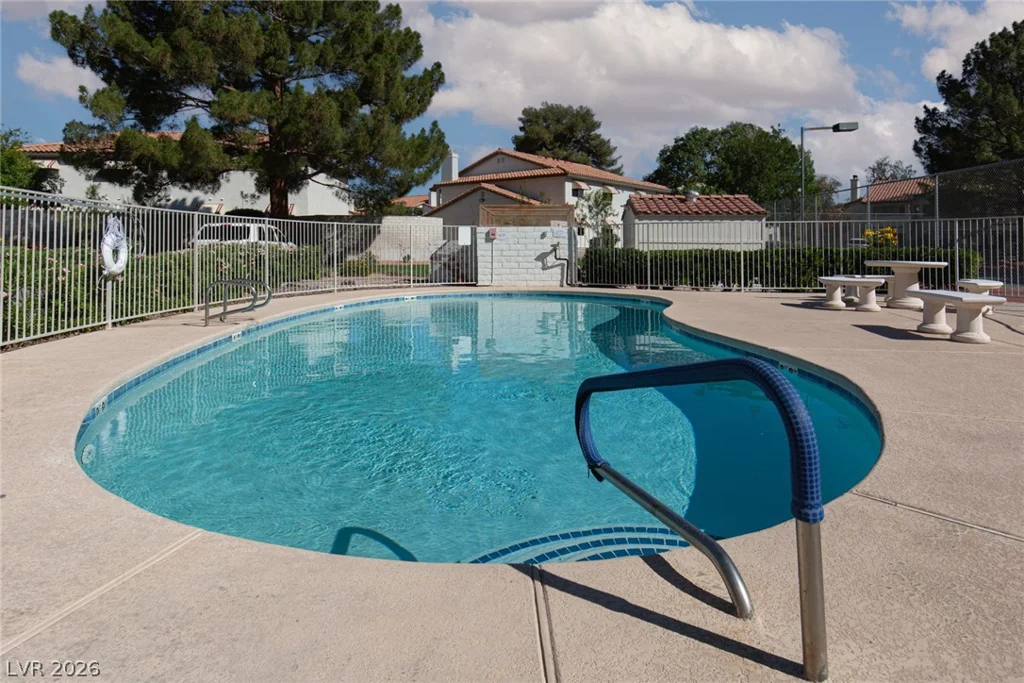 8804 River Pines, Las Vegas, NV 89117