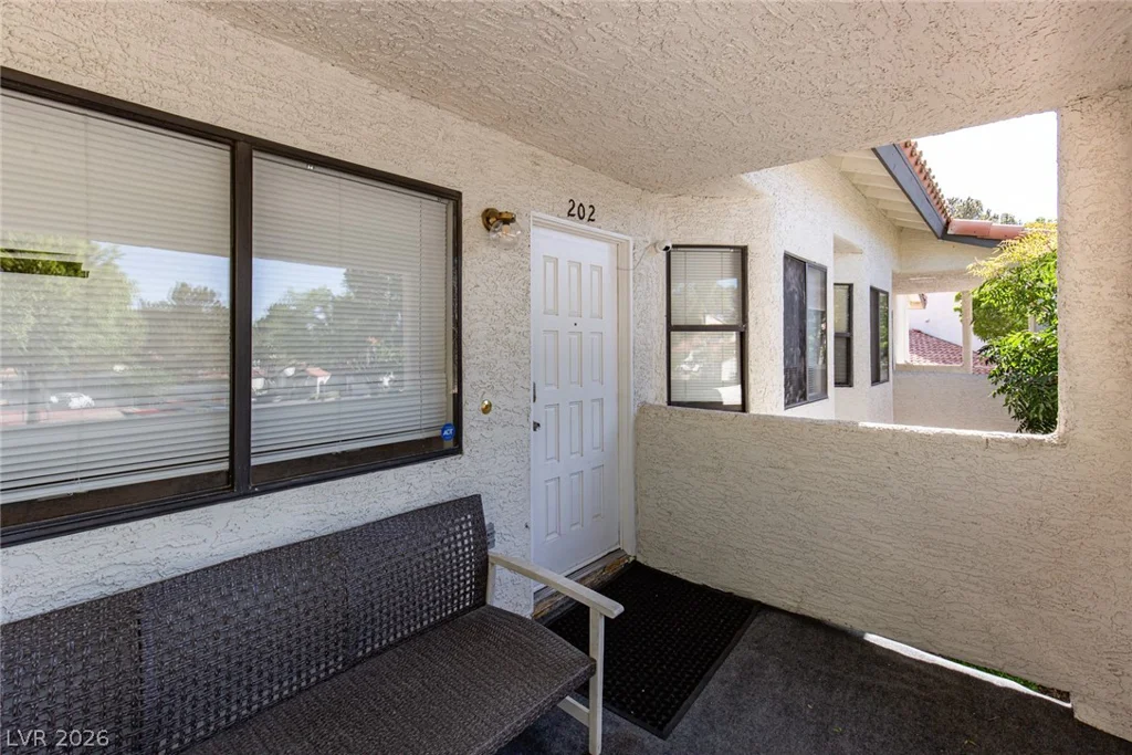 8804 River Pines, Las Vegas, NV 89117