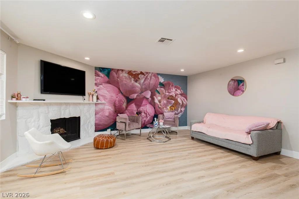 8804 River Pines, Las Vegas, NV 89117